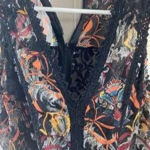 Topshop cold shoulder top size 2 great condition